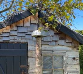 Make your bird feeder weatherproof with a Bundt pan