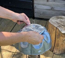 Bundt pan bird feeder hack for rainy days