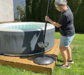 Instant poolside table
