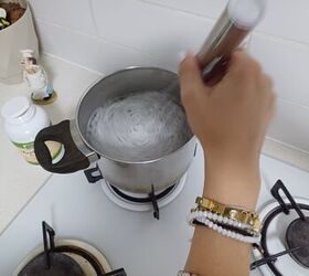 She pours Dawn dish soap into boiled vinegar for this super smart trick
