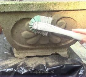She cleans her old concrete planters for an easy and lovely upgrade