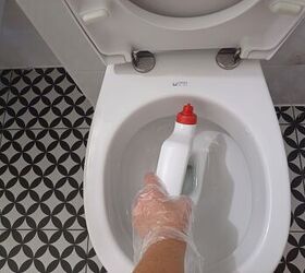 Refill your old toilet-cleaner bottle with this eco-friendly vinegar gel for zero-waste bathroom cleaning
