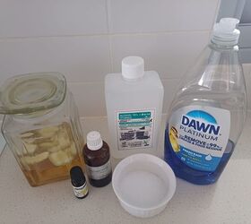 Whip up this homemade toilet bowl cleaner gel