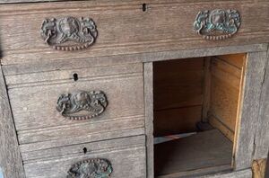 They saved this washstand from the trash for this breathtaking flip