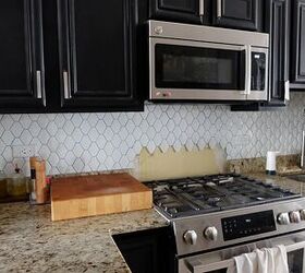 She tore off the old tile in her kitchen for this gorgeous makeover