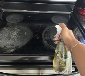 Harness apple cider vinegar’s acidity for a non-toxic all-purpose spray