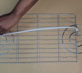 Attaching cooling rack to paper towel holders
