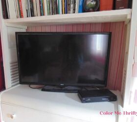 diy tv cover from upcycled pillow case, TV without cover