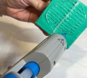 This is one of the most beautiful uses we've ever seen for hot glue