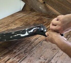 She takes the handle off this old frying pan for this charming DIY idea