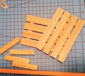 If you want to display your knick-knacks more creatively, grab some dollar store mini wood pallets and try this 30-minute craft idea