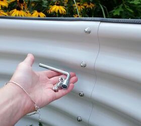 Assembling Vego Sky Blue Classic Planter