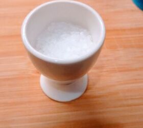 She pours salt in an egg cup for a genius trick for the cold and wet season