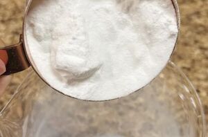 Dump a cup of baking soda in your bathroom