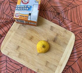 Solve this annoying problem in a snap when you rub lemon on a cutting board this week