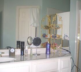 We loved how this grandma turned this room into a magical Wicked-themed birthday party