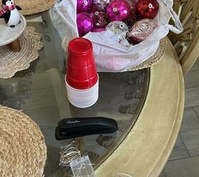 How to make a Christmas tree with plastic cups