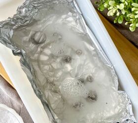 Why pouring baking soda on your jewelry solves this annoying problem like magic