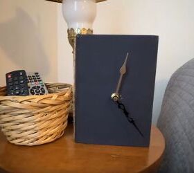 DIY vintage book clock 