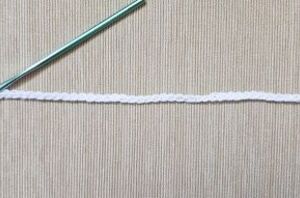 This easy crafting idea is going to make your dining room table so much more beautiful