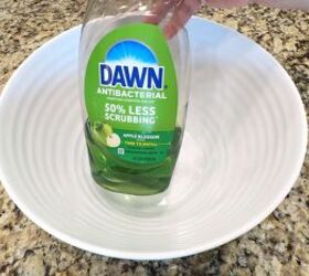 Bring Dawn dish soap into your bathroom for this quick hack