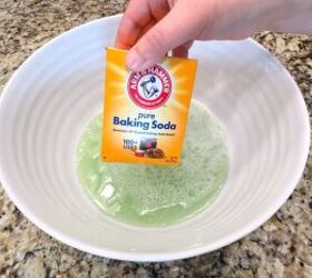 deep clean your shower floor, Mix the ingredients in a bowl