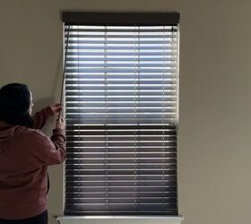 Adjusting horizontal window blinds for better light and privacy