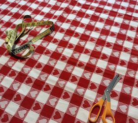 We actually fell in love with the 2 ways she repurposed her Valentine tablecloth