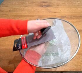 Removing the handle from the splash screen to create a flat jewelry display base