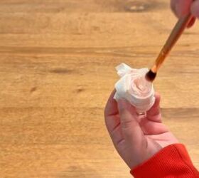 She brushes blush on a few tissues for this illuminating decor idea