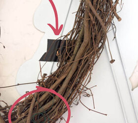 Head STRAIGHT to the Dollar Tree to copy this cheap, beautiful and totally unique wreath idea that's just in time for Easter