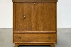 This cedar chest makover had everyone covinced this newbie was a pro (it's THAT good)