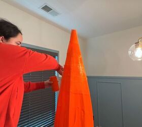 This DIY jumbo carrot decoration is perfect for Easter and spring decorating 