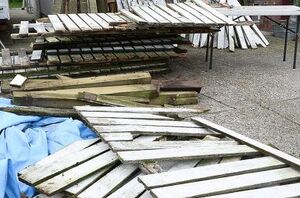 This clever DIYer gathered a bunch of wood planks for a storage idea we really want to try for ourselves