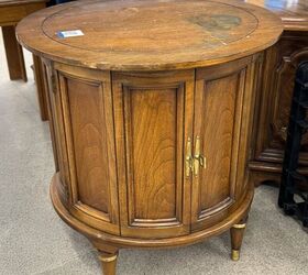 How she brought this side table from the 70s into the 21st century with this refreshing idea