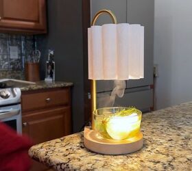 How to make your house smell good while repelling bugs naturally