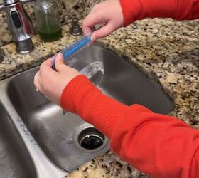 Simple Ziploc bag drip watering system for indoor plants while traveling