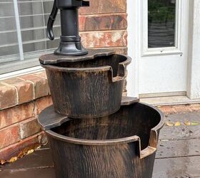 The almost magical way she made this ugly fountain look way more expensive