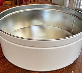 She covered this cake tin with decorative napkins for this exquisite idea