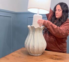 Easy home decor hack to update a lamp base with a vase