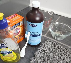 Here's why everyone should bring hydrogen peroxide into the bathroom