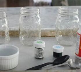 Make mason jars more interesting with this easy and fun trick