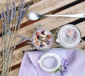 Grab some lavendar for this simple end-of-the-summer treat