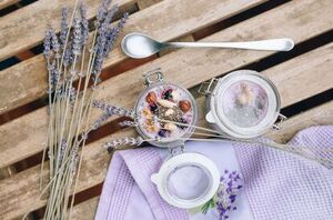 Grab some lavendar for this simple end-of-the-summer treat