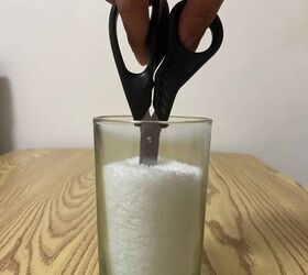 Stick a pair of scissors in a cup of salt for this easy $0 trick