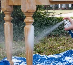 The foolproof way to paint  table legs WITHOUT mess or drips
