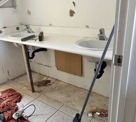 The genius (and cheap!) way she upgraded her bathroom
