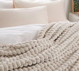 14 Holiday Gifts for People Who Love Their Home
