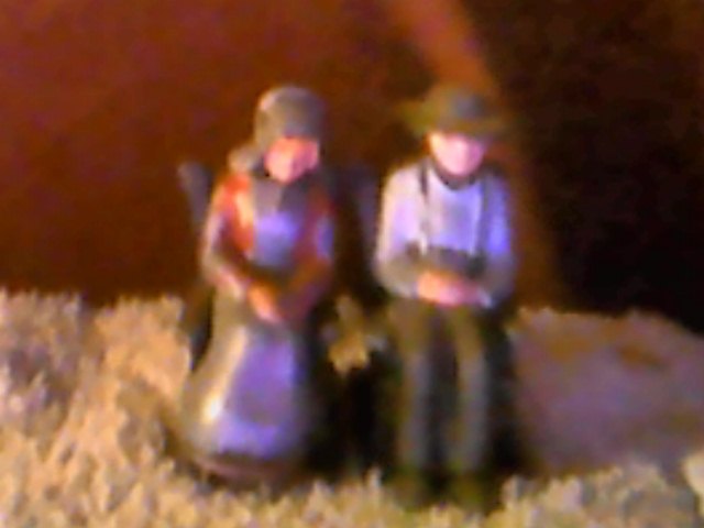 q have items to sell is it better to blog ebay or any other ideas, salt and pepper shakers