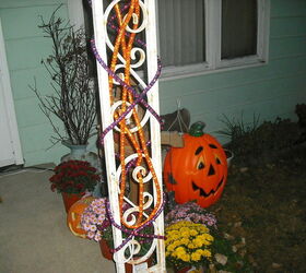 my halloween decorating so far, curb appeal, flowers, halloween decorations, seasonal holiday decor, Crystal lights